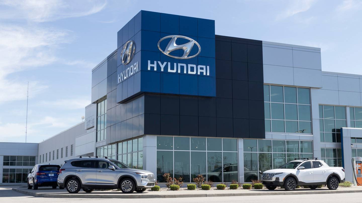 Hyundai, Kia Recall Nearly 300,000 SUVs for Tow-Hitch Fire Risks - CNET