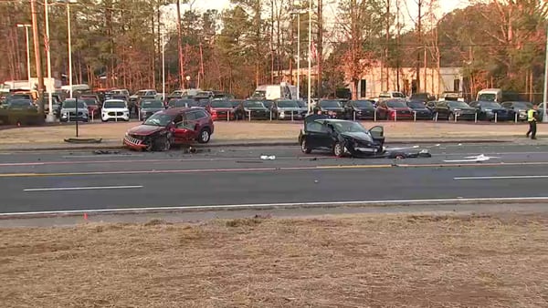 Busy Cobb County road reopens after crash with ‘serious’ injuries, police say