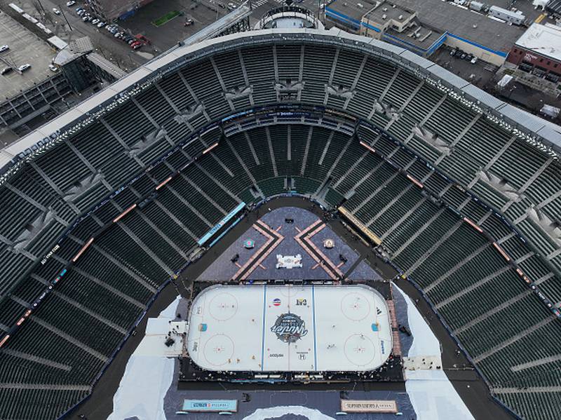 Photos 2024 Winter Classic faces off in Seattle WSBTV Channel 2