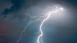 Lightning kills man trying to warn beachgoers of incoming storm
