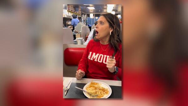 Smothered and covered in love: Ga. couple gets engaged at Waffle House on Valentine’s Day