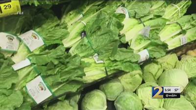 Lettuce at center of E. coli outbreak still on store shelves in Georgia