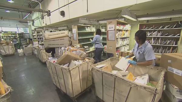 Lawmakers want to make sure the postal service is ready ahead of holiday season after 2021 issues