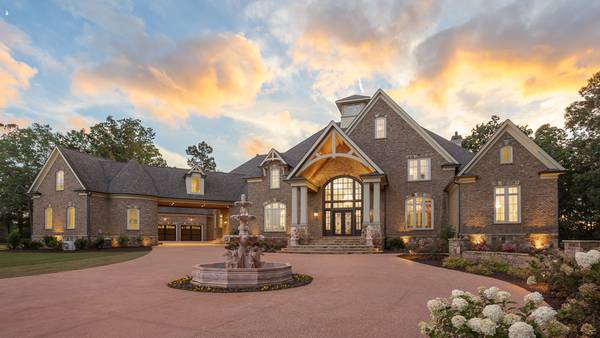 PHOTOS: $16.5 million estate with indoor basketball court, 12 bedrooms, 15 bathrooms