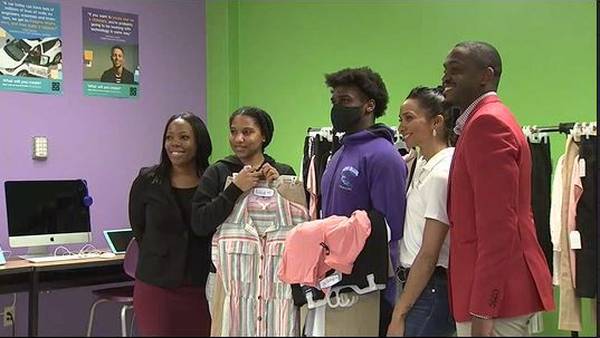 Graduating seniors at metro Atlanta high school surprised with scholarships, new clothes