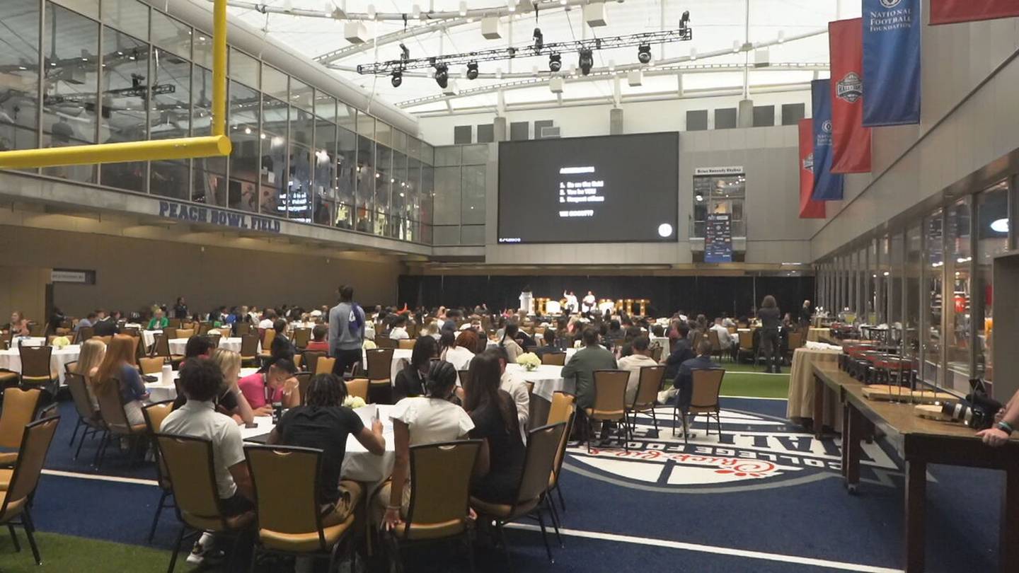 Student-athletes gather in Atlanta for 2nd annual NIL Summit at College Football Hall of Fame