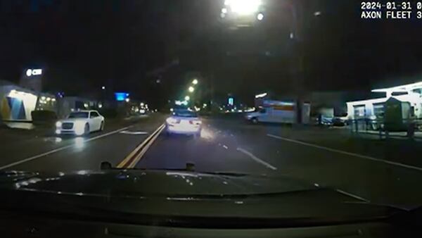 VIDEO: Suspected impaired driver speeds away from police after tire blowout along Sandy Springs road