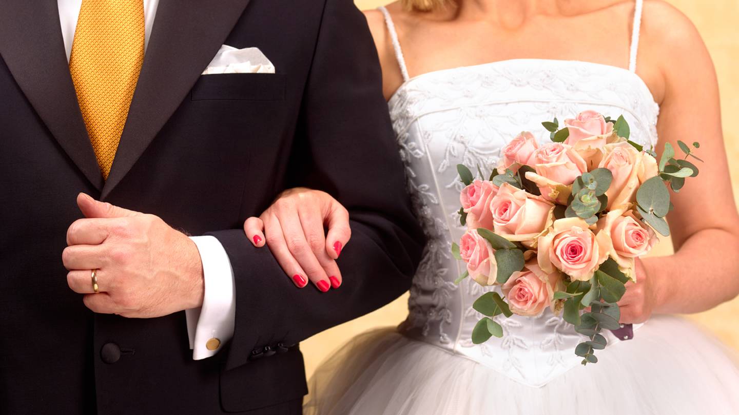 Oklahoma Couple Gets Married On Southwest Flight After Weather Thwarts Vegas Wedding Plans Wsb