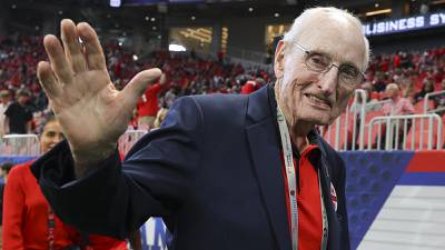 Here is how to watch celebration of life for legendary Georgia coach Vince Dooley