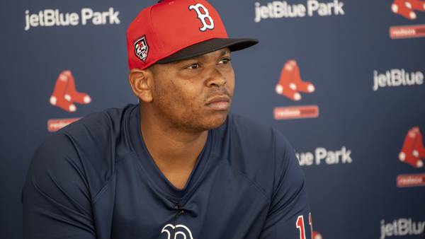 Red Sox star Rafael Devers calls out front office amid quiet offseason