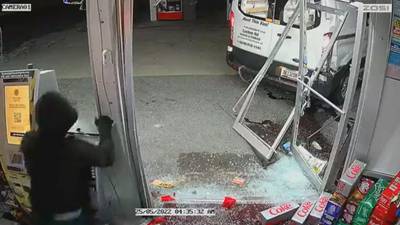 Video shows thief smashing into Texaco store, stealing ATM machine