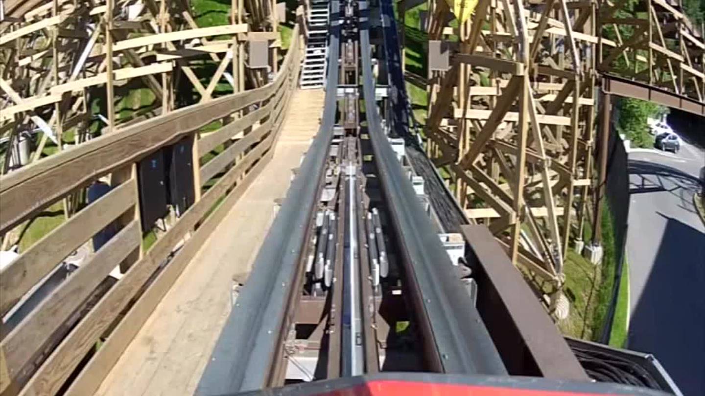 Lightning Rod at Dollywood Wins Wooden Coaster of the Decade Award