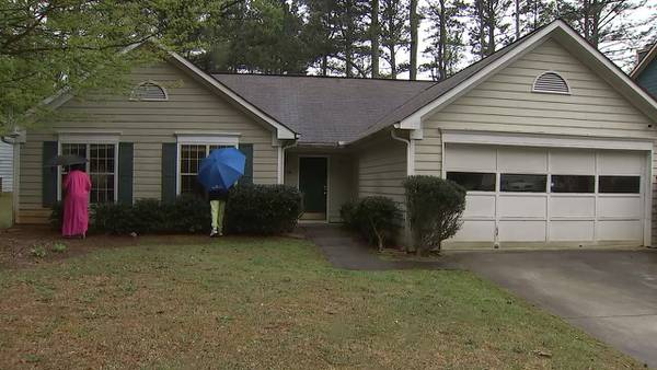 ‘It was very embarrassing’: DeKalb mother says she was evicted, even though she was paying rent