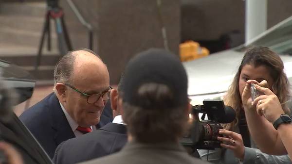RAW VIDEO: Rudy Giuliani arrives at Fulton County courthouse to testify in special grand jury