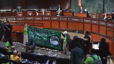 Protestors disrupt Atlanta City Council meeting