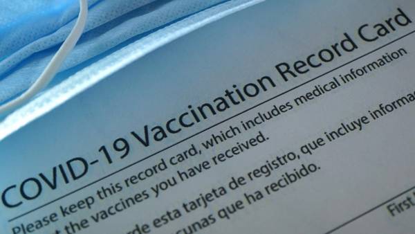 Concerns grow about fake COVID-19 vaccine cards as more schools, businesses require proof