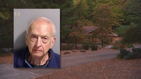 Police: 82-year-old Fulton man stabbed wife before claiming she killed herself