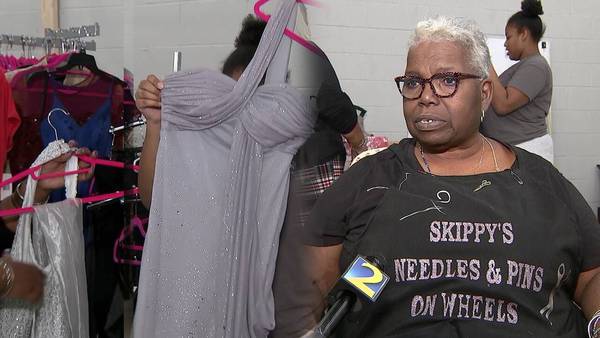 ‘Fairy Godmother’ in South Fulton County makes prom dreams come true