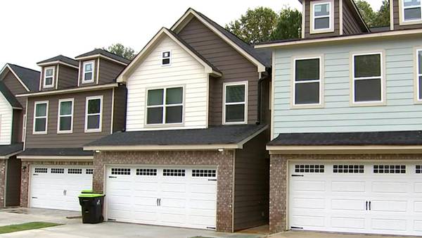 South Fulton homeowners say many construction errors in new home by developer