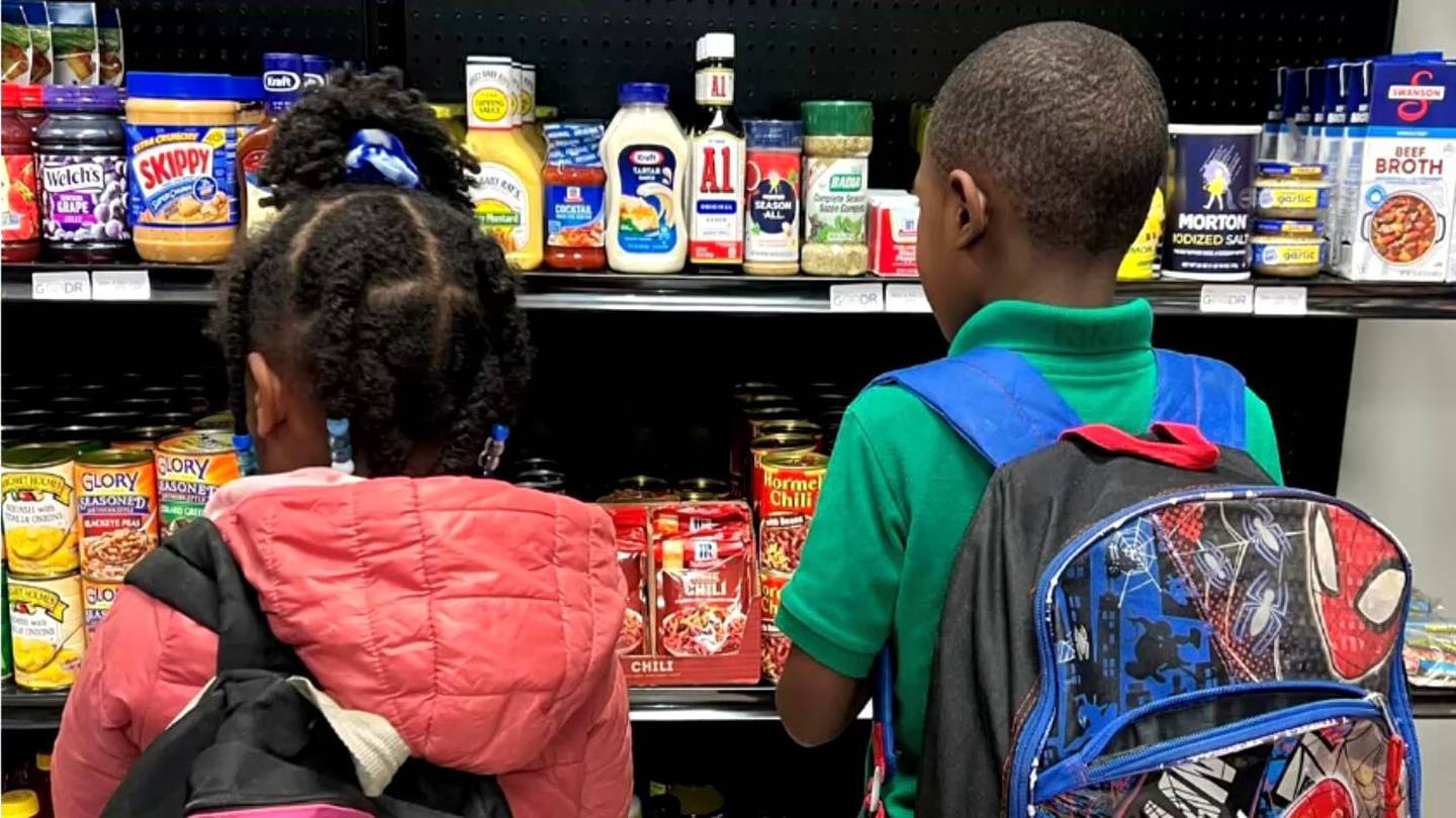 Atlanta elementary school helps feed its students’ families with free grocery store