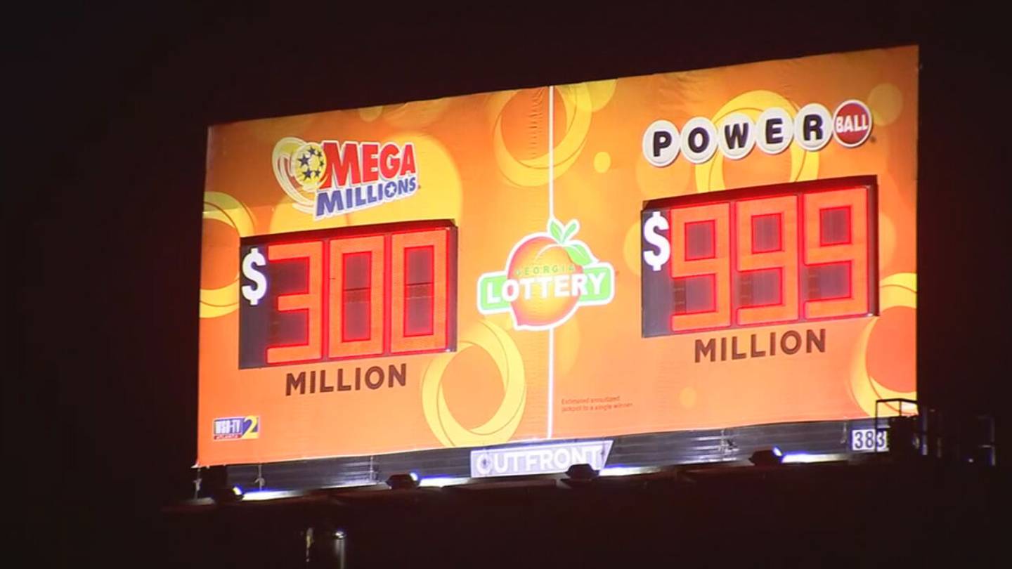 Tonight's Powerball Jackpot Tops $1 Billion