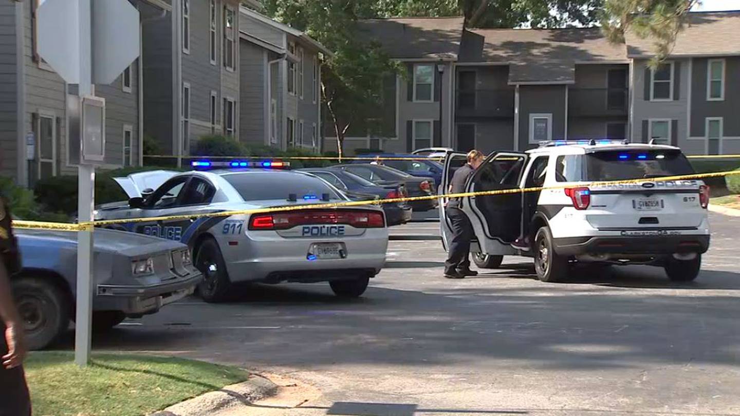 Man shot, killed at DeKalb County apartment complex, police say WSB