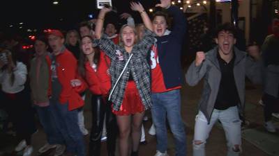 Bulldogs fans in Athens gather for watch party at Stegeman Coliseum