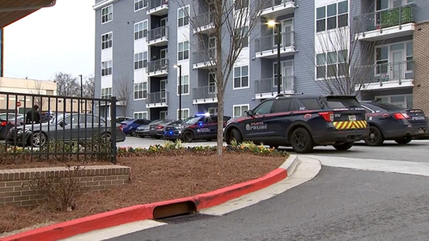 Double shooting investigation at apartments near Lenox Square mall
