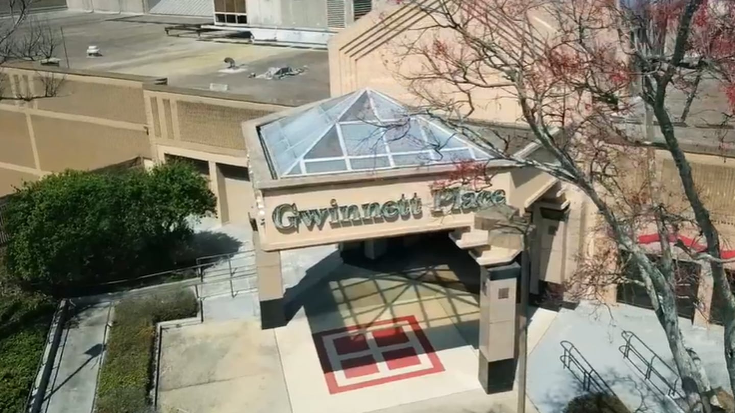 Gwinnett malls welcome morning walkers, News