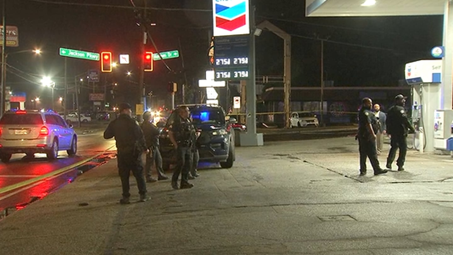 Woman, teen shot near Atlanta gas station, police say