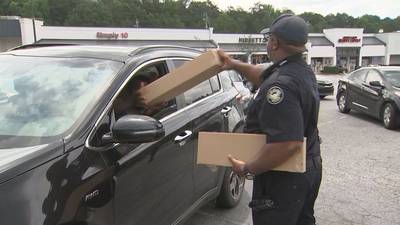 Metro Kia, Hyundai drivers receive free wheel locks to help prevent thefts