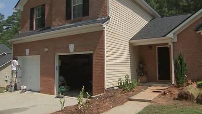 Local contractors surprising single mom and daughter with home makeover 