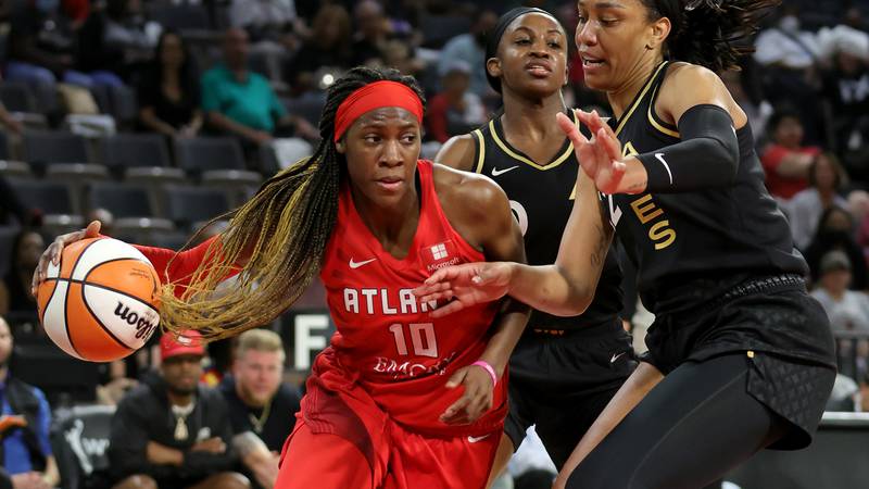 Howard, Charles lead Dream to 92-81 win over Sparks
