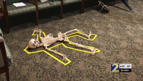 Visitors horrified by Halloween display at metro Atlanta district attorney's office