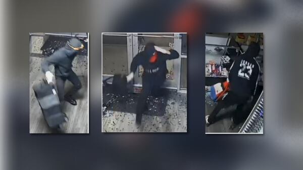 Burglars caught on camera breaking into Barrow County vape shop