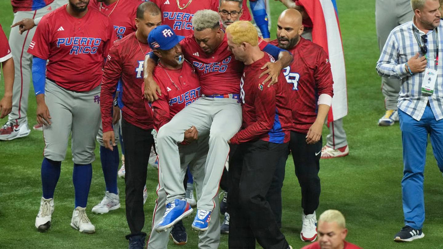 Mets' Edwin Diaz suffers injury during World Baseball Classic celebration,  leaves field in wheelchair