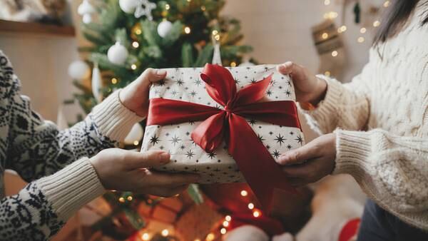 Holiday shopping 2022: Check out Google Shopping’s 100 most-searched-for gifts 