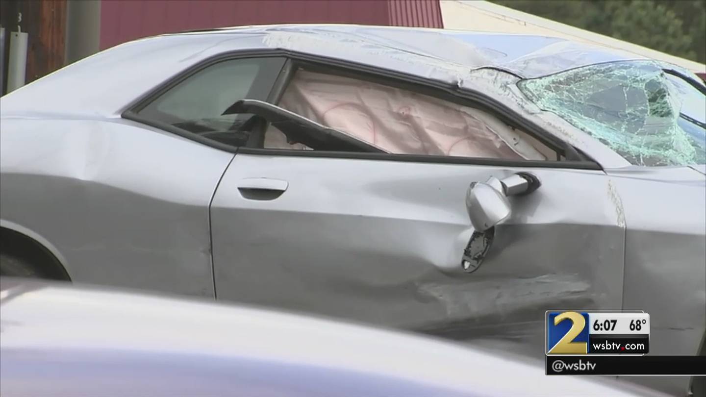 Police chase ends in multicar crash in SW Atlanta WSBTV Channel 2