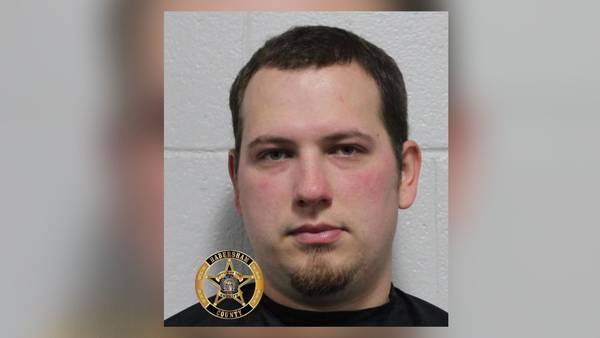 Former Ga. detention officer arrested for improper relationship with woman inmate, deputies say