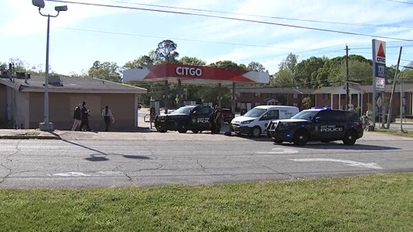 2 shot at East Point gas station, 1 found dead miles away, police say