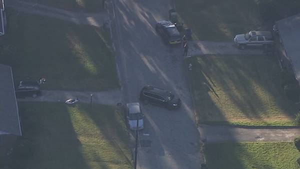 Man shot, killed in broad daylight in Atlanta neighborhood, police say