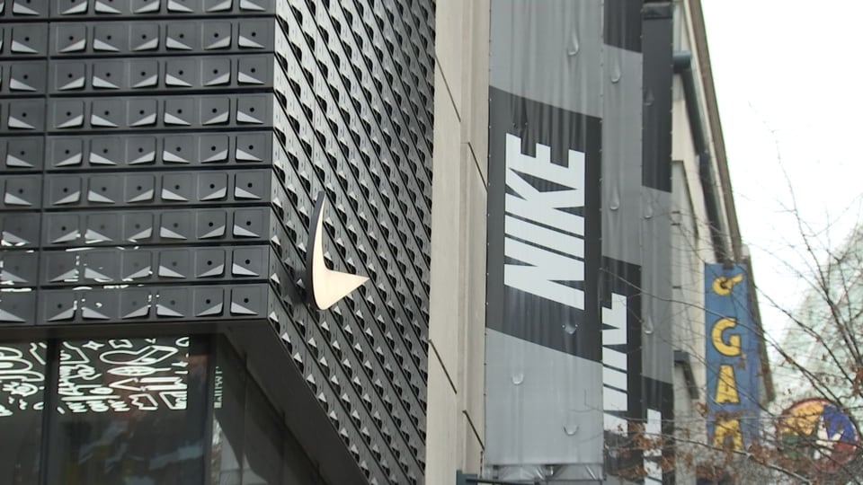 Niketown online closing time