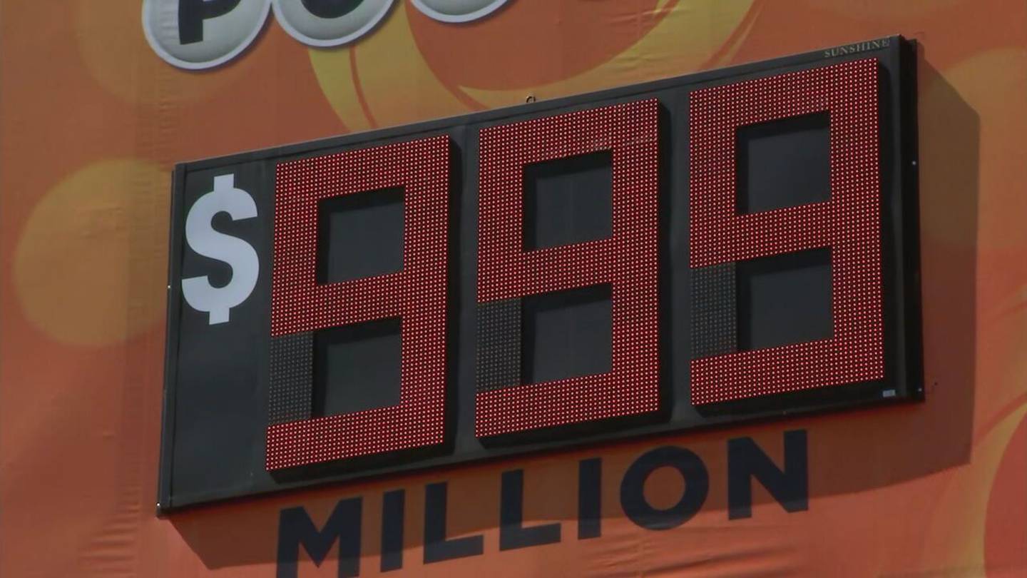 Powerball jackpot exceeds 1 billion, crowds scramble to buy tickets