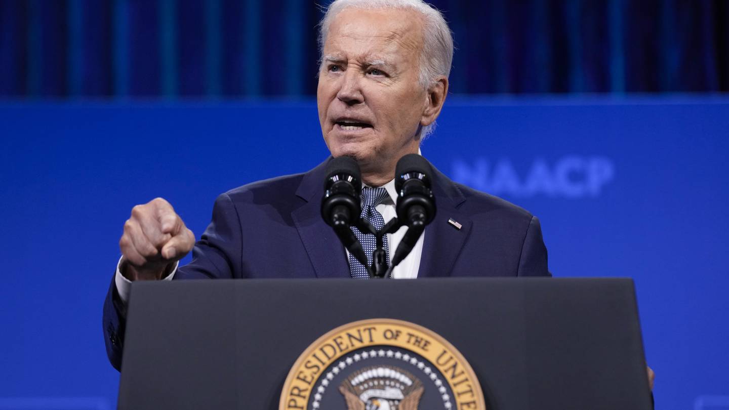 Biden's campaign faces critical moment, as Democrats encourage him to