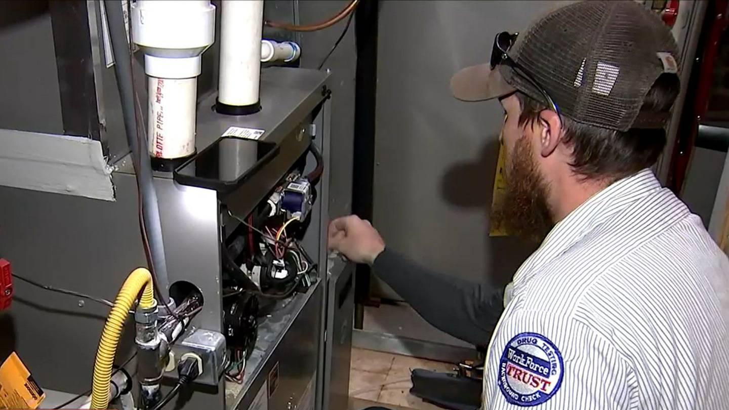 Local HVAC techs working around the clock to fix broken furnaces – WSB-TV Channel 2