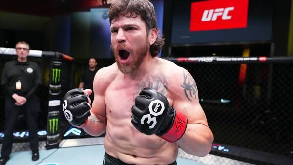 Jim Miller KOs Jesse Butler in 1st round to become first fighter to reach 25 UFC wins