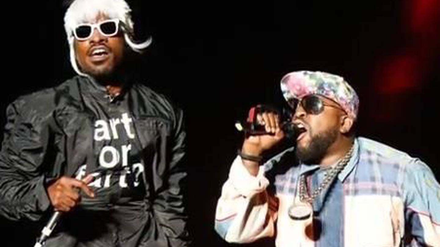 André 3000 & Big Boi Attend College Football Game Together