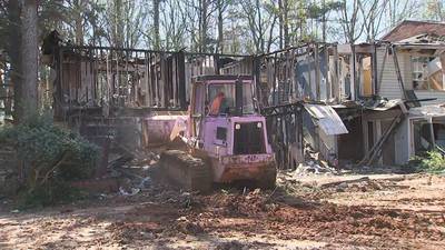 Abandoned house called ‘big eyesore’ demolished under DeKalb Co. blight program