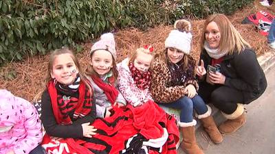 PHOTOS: Fans line the streets of Athens for Bulldogs Parade