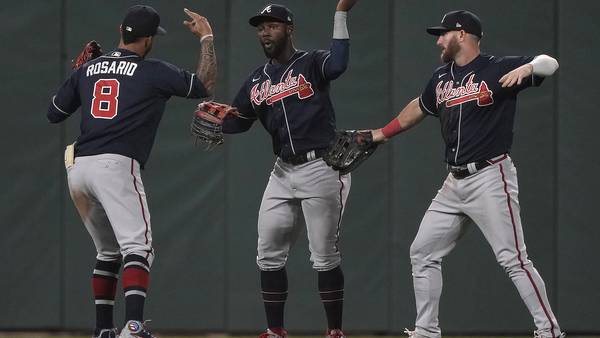 Wright earns 18th win, Braves beat Giants 5-1, gain on Mets